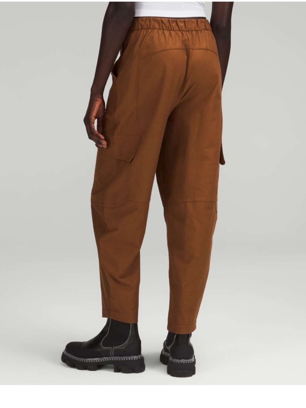 lululemon athletica women’s Barrel Cut Cargo Pants — Brown GUC - Picture 3 of 5